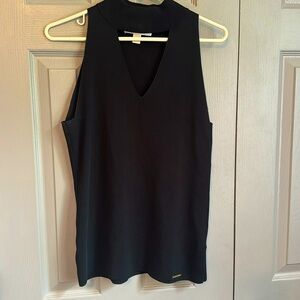 MK - mock turtle neck with V cut - sleeveless blouse
